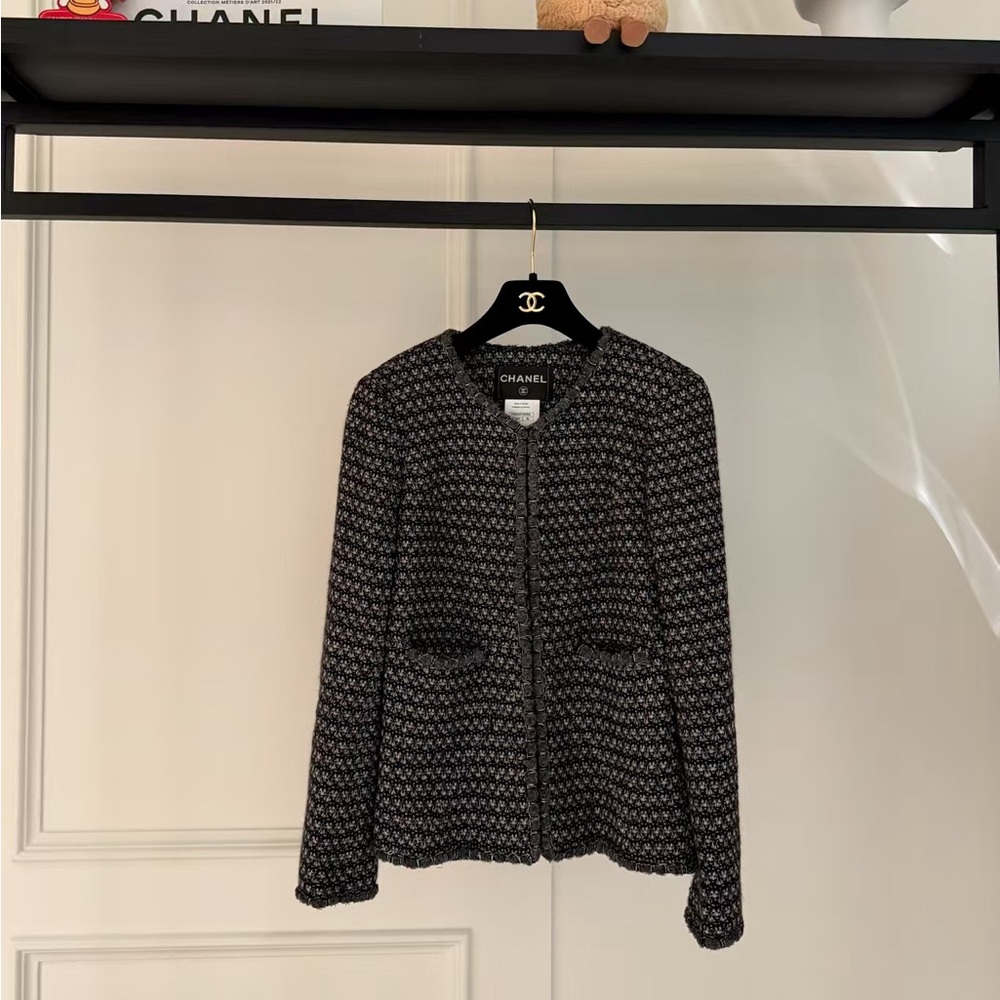Authentic Chanel Women's Black and White Tweed Blazer